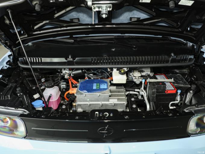 U2 porte 5 Seater 6.6kw Front Drive del veicolo elettrico 135km/H LHD 80/160Nm 5 3840×1742×1545mm 0
